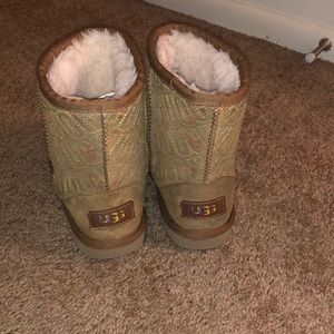Kids Uggs size 12